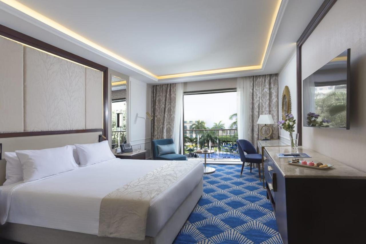 Habitación Premier con vistas a la piscina