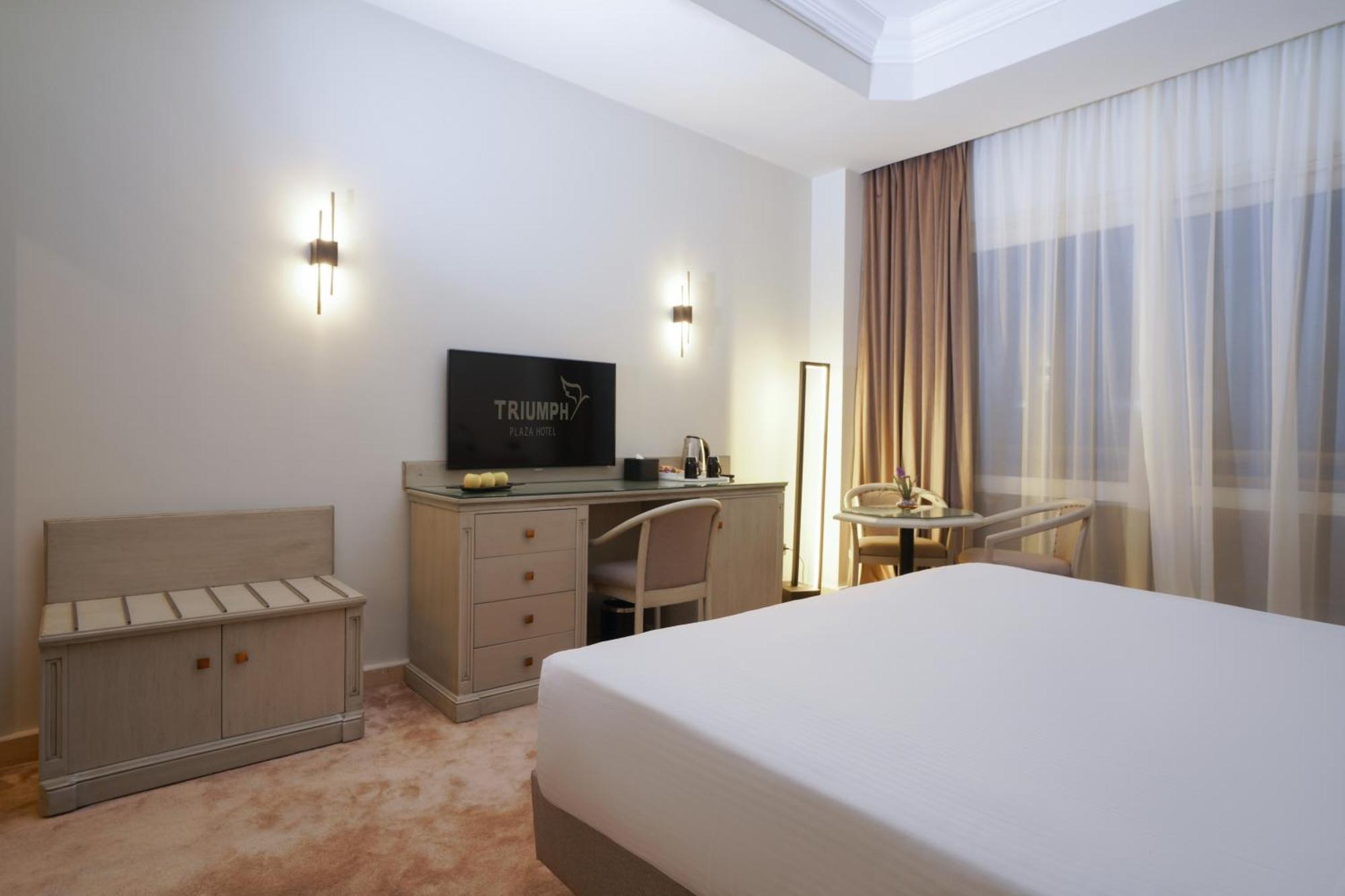 Deluxe Room King Bed,1576726955:JPEG