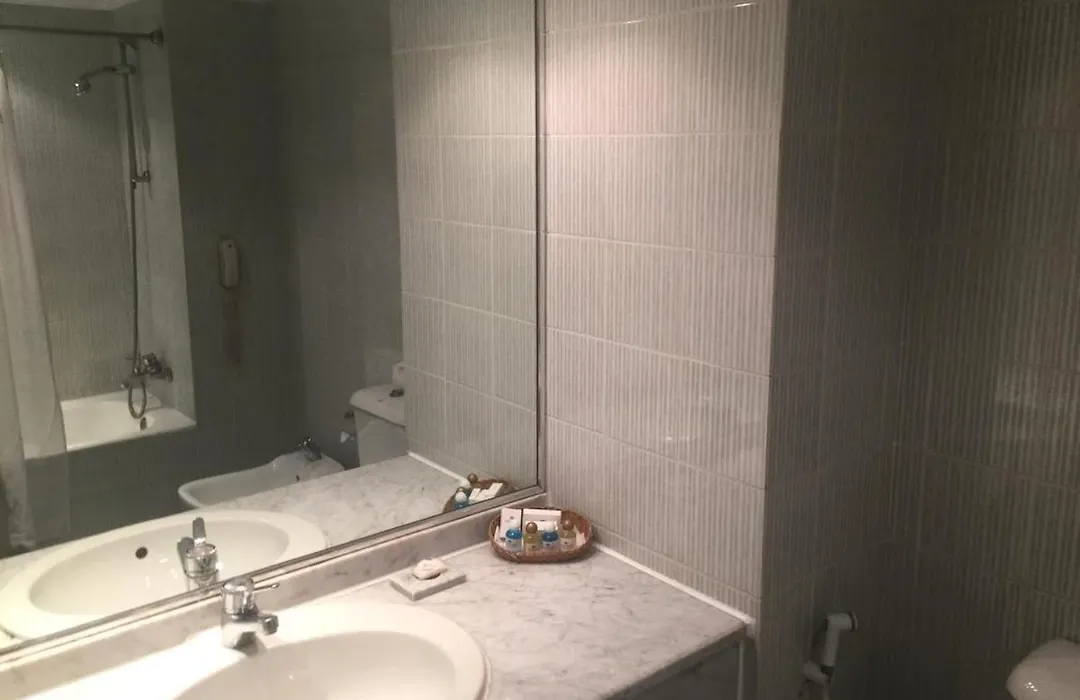 Amarante Pyramids Bed Room-1
